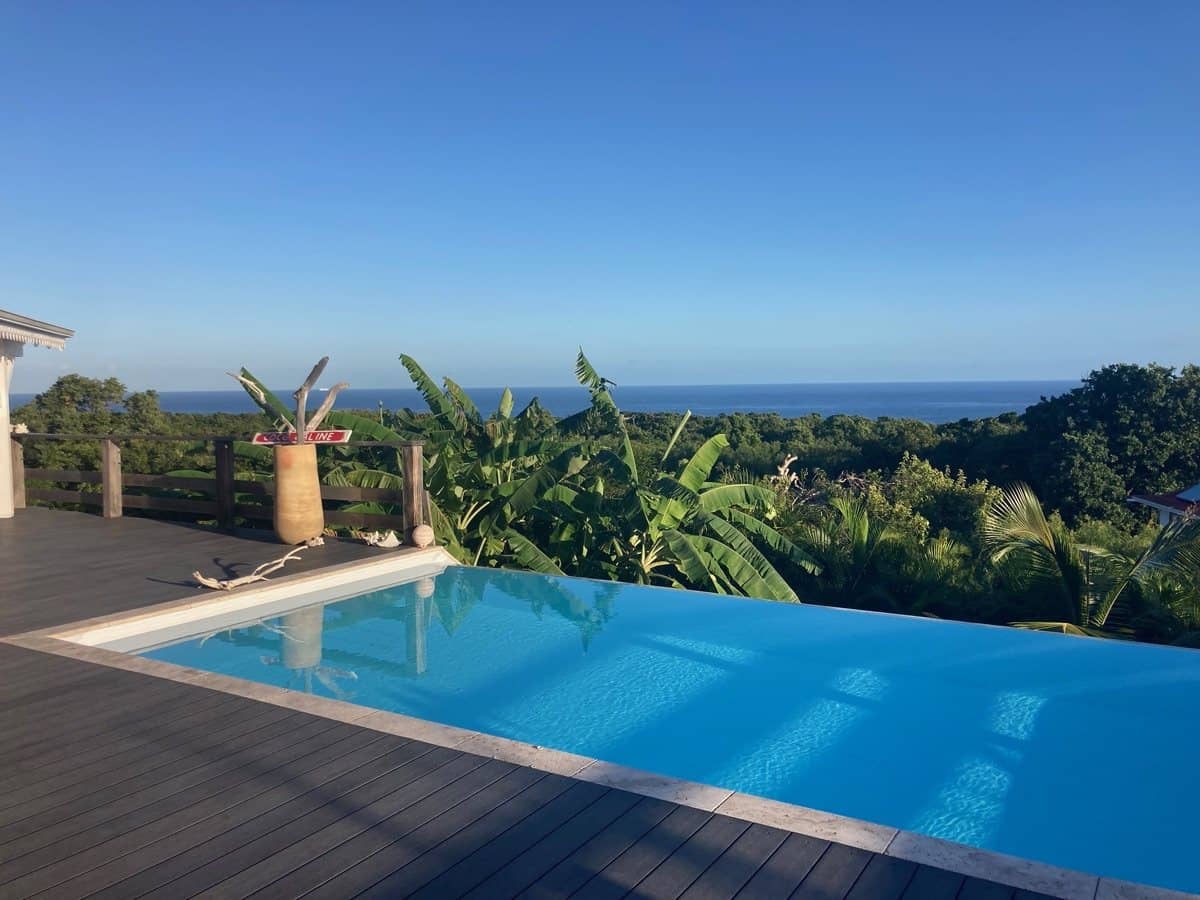 The pool, facing the Caribbean Sea